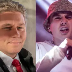 Dwaj mężczyźni, jeden w garniturze, drugi w kapeluszu, jakby tata i jego syn.